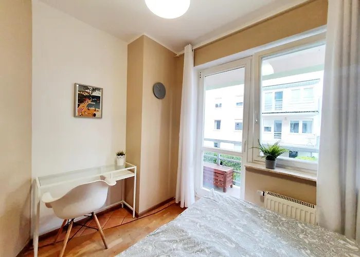 Okrzei 12 Apartment *